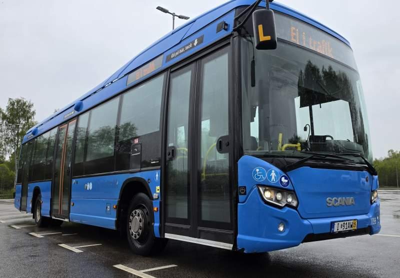 Jedna z kompletu 5 Scanii oferowanych przez Jan Pol na jednym z serwisów ogłoszeniowych.